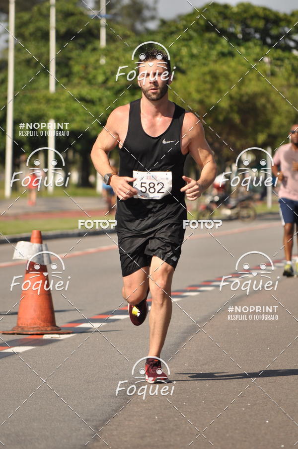 Buy your photos of the event21KES - Meia Maratona do Esprito Santo on Fotop