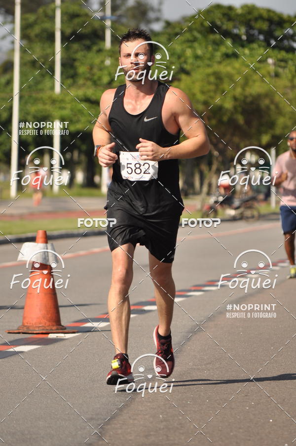 Buy your photos of the event21KES - Meia Maratona do Esprito Santo on Fotop