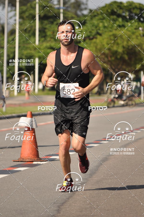 Buy your photos of the event21KES - Meia Maratona do Esprito Santo on Fotop