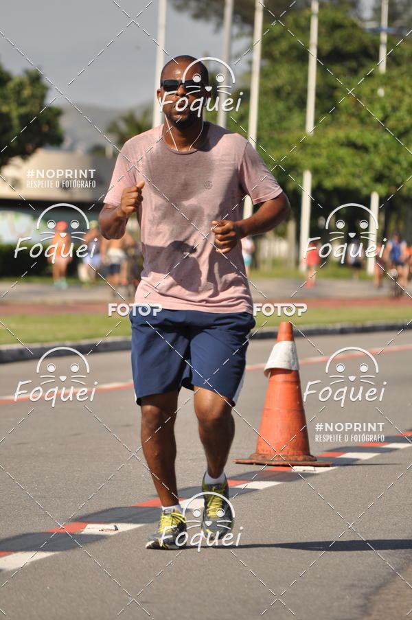 Buy your photos of the event21KES - Meia Maratona do Esprito Santo on Fotop