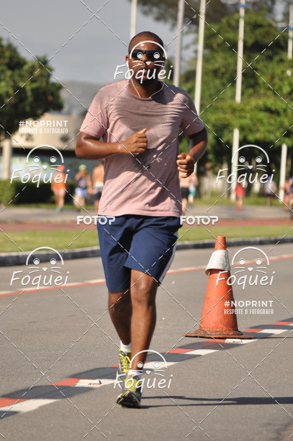 Buy your photos of the event21KES - Meia Maratona do Esprito Santo on Fotop