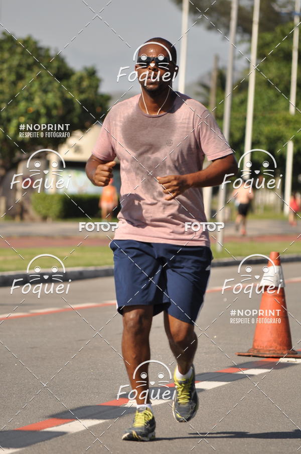 Buy your photos of the event21KES - Meia Maratona do Esprito Santo on Fotop