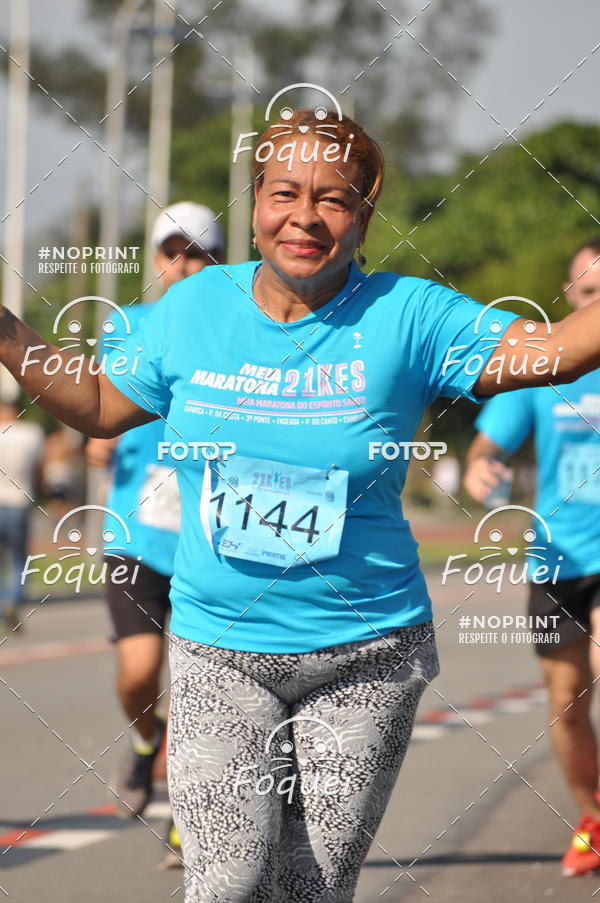 Buy your photos of the event21KES - Meia Maratona do Esprito Santo on Fotop