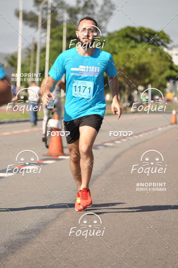 Buy your photos of the event21KES - Meia Maratona do Esprito Santo on Fotop