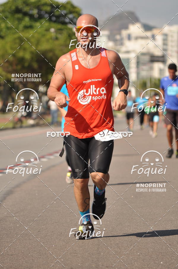 Buy your photos of the event21KES - Meia Maratona do Esprito Santo on Fotop