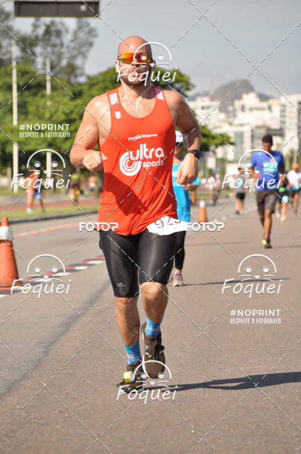 Buy your photos of the event21KES - Meia Maratona do Esprito Santo on Fotop