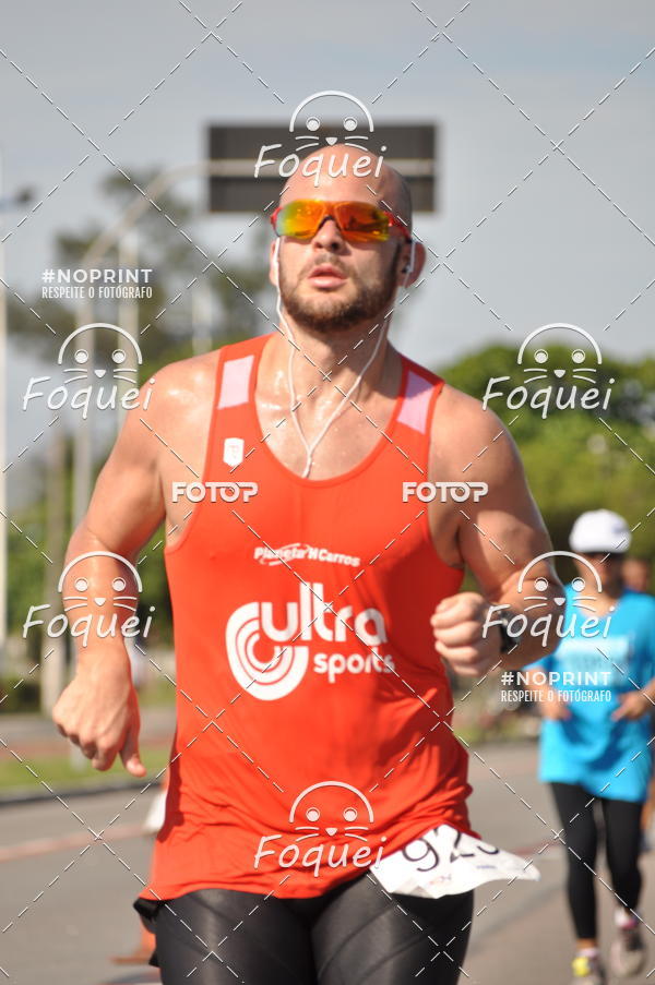 Buy your photos of the event21KES - Meia Maratona do Esprito Santo on Fotop