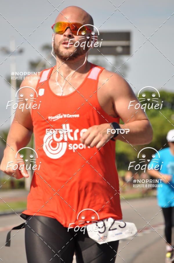 Buy your photos of the event21KES - Meia Maratona do Esprito Santo on Fotop