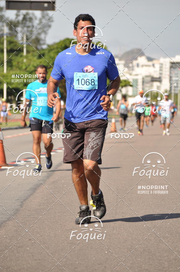 Buy your photos of the event21KES - Meia Maratona do Esprito Santo on Fotop