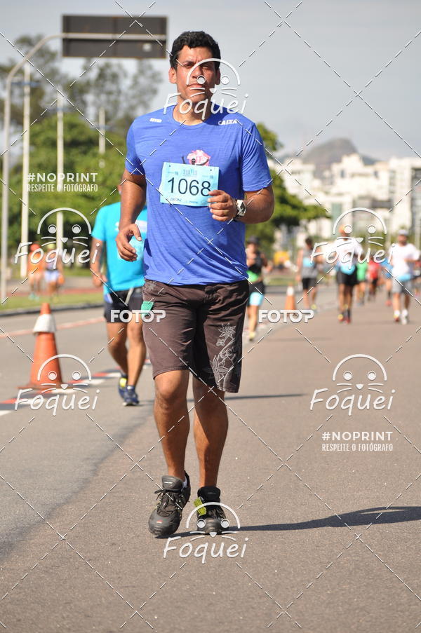 Buy your photos of the event21KES - Meia Maratona do Esprito Santo on Fotop
