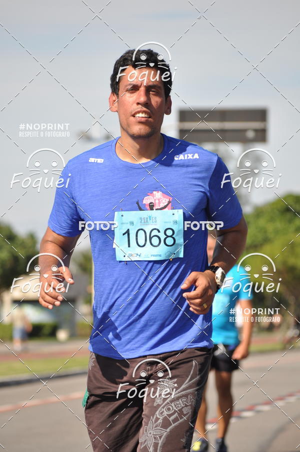 Buy your photos of the event21KES - Meia Maratona do Esprito Santo on Fotop