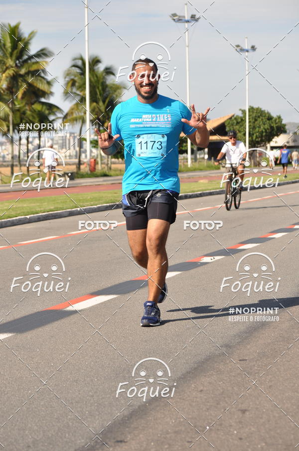Buy your photos of the event21KES - Meia Maratona do Esprito Santo on Fotop