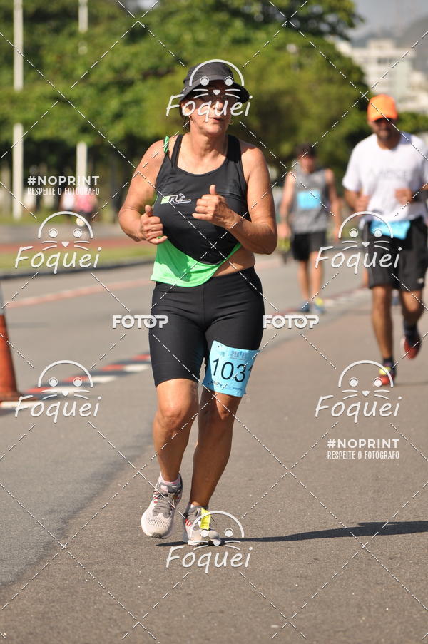Buy your photos of the event21KES - Meia Maratona do Esprito Santo on Fotop