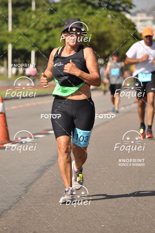 Buy your photos of the event21KES - Meia Maratona do Esprito Santo on Fotop