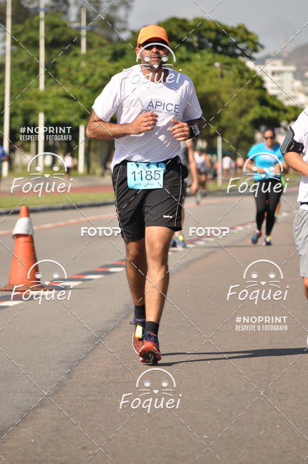 Buy your photos of the event21KES - Meia Maratona do Esprito Santo on Fotop