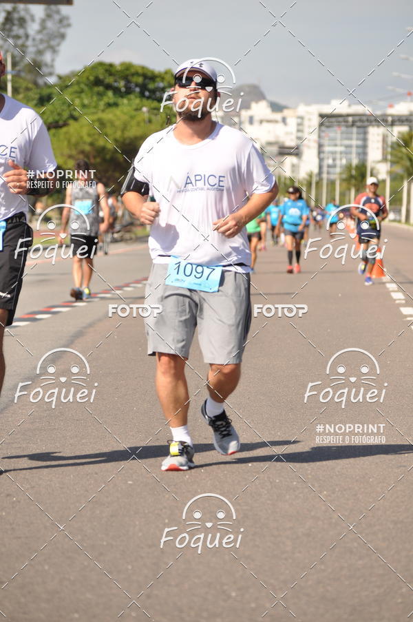 Buy your photos of the event21KES - Meia Maratona do Esprito Santo on Fotop