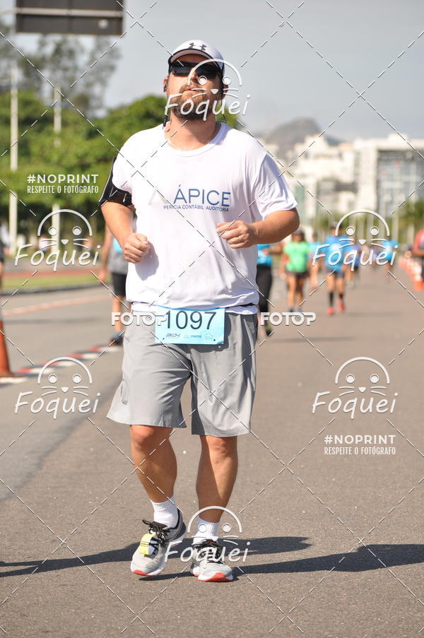 Buy your photos of the event21KES - Meia Maratona do Esprito Santo on Fotop