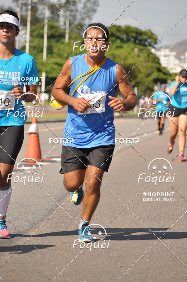 Buy your photos of the event21KES - Meia Maratona do Esprito Santo on Fotop