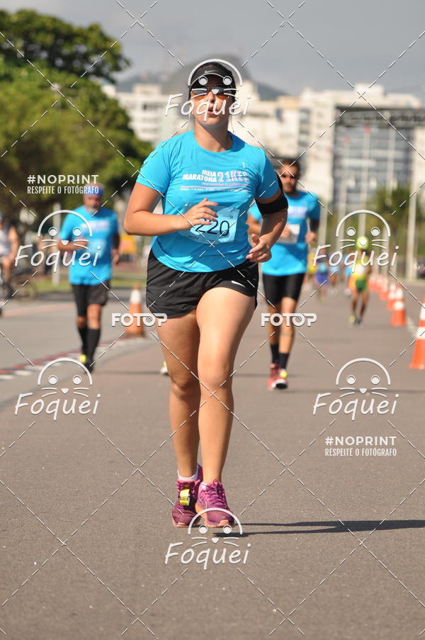 Buy your photos of the event21KES - Meia Maratona do Esprito Santo on Fotop