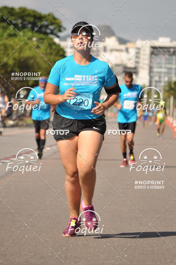 Buy your photos of the event21KES - Meia Maratona do Esprito Santo on Fotop