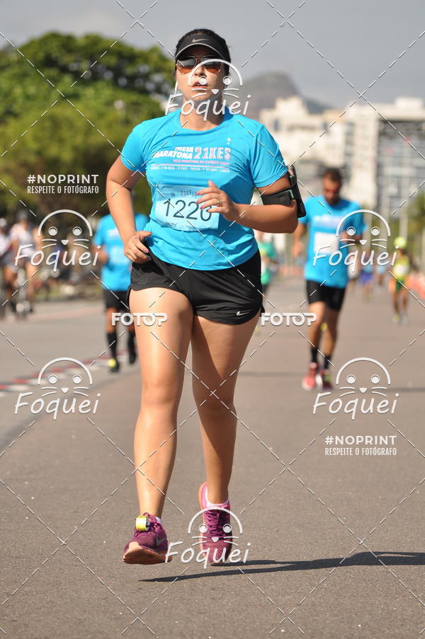 Buy your photos of the event21KES - Meia Maratona do Esprito Santo on Fotop