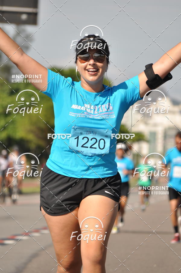 Buy your photos of the event21KES - Meia Maratona do Esprito Santo on Fotop