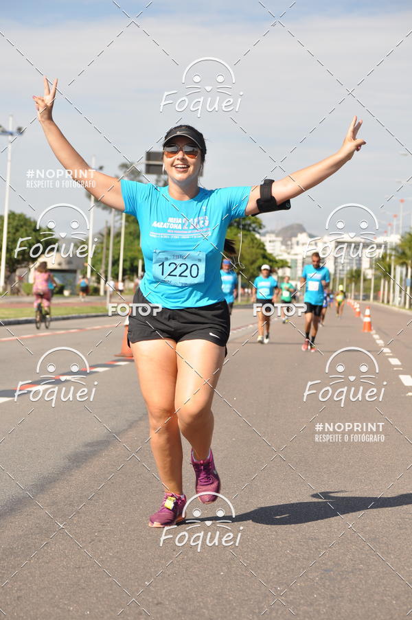Buy your photos of the event21KES - Meia Maratona do Esprito Santo on Fotop