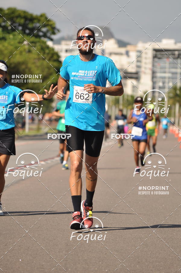 Buy your photos of the event21KES - Meia Maratona do Esprito Santo on Fotop