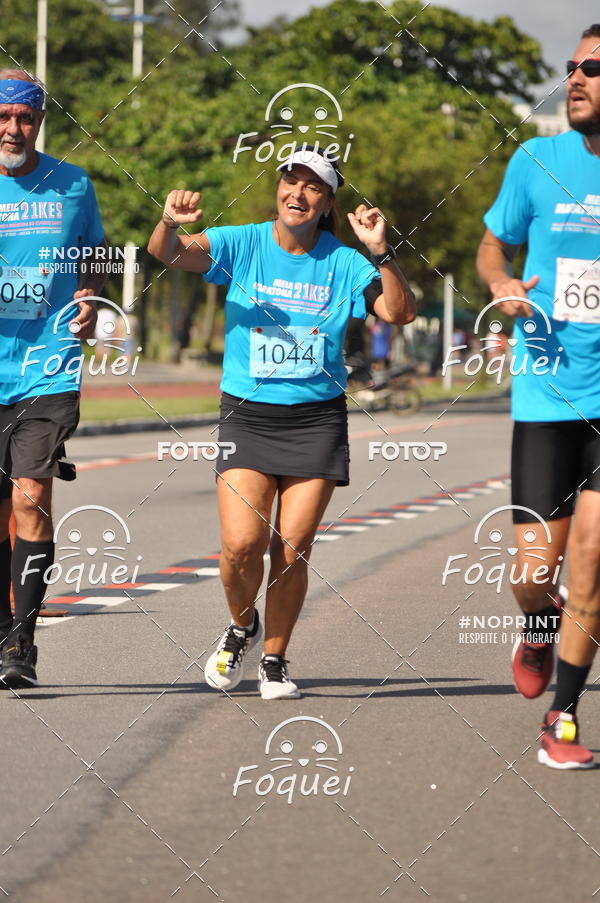 Buy your photos of the event21KES - Meia Maratona do Esprito Santo on Fotop