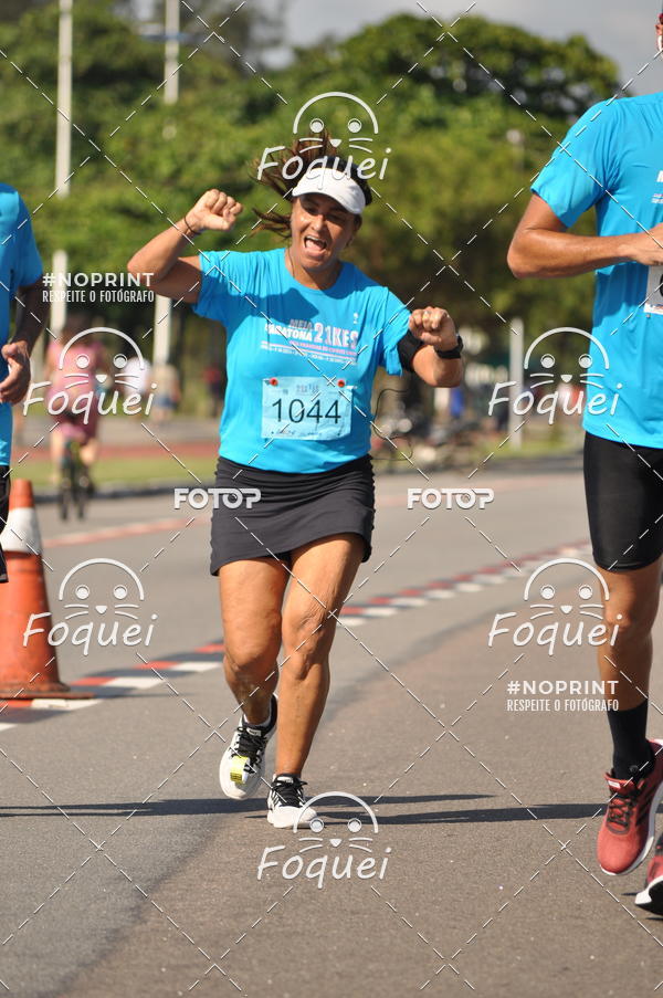 Buy your photos of the event21KES - Meia Maratona do Esprito Santo on Fotop