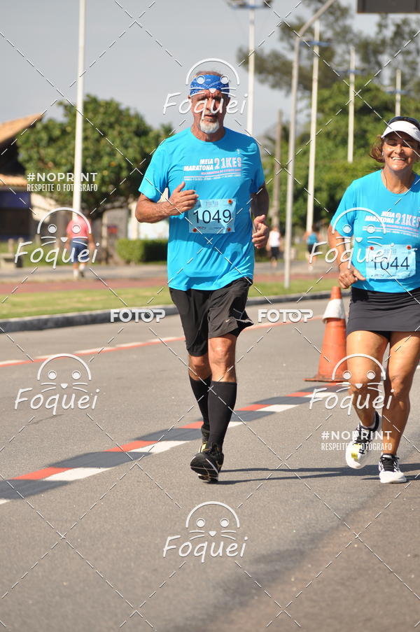 Buy your photos of the event21KES - Meia Maratona do Esprito Santo on Fotop