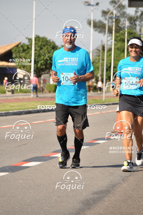 Buy your photos of the event21KES - Meia Maratona do Esprito Santo on Fotop