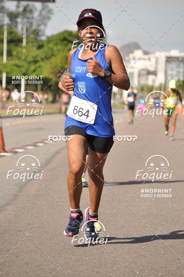 Buy your photos of the event21KES - Meia Maratona do Esprito Santo on Fotop