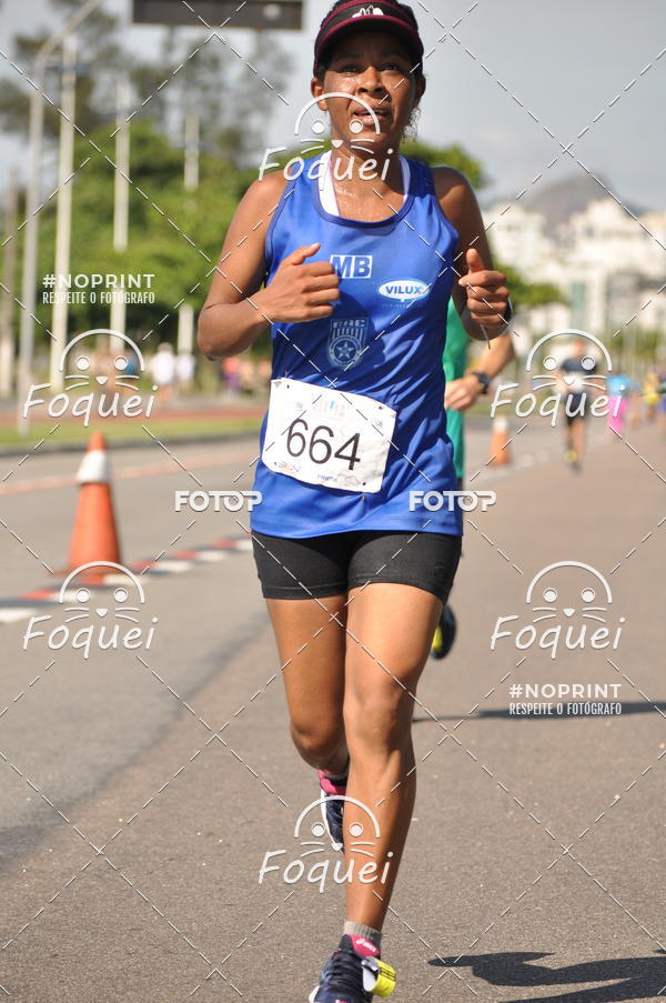 Buy your photos of the event21KES - Meia Maratona do Esprito Santo on Fotop