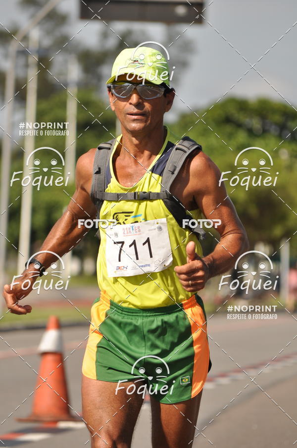 Buy your photos of the event21KES - Meia Maratona do Esprito Santo on Fotop