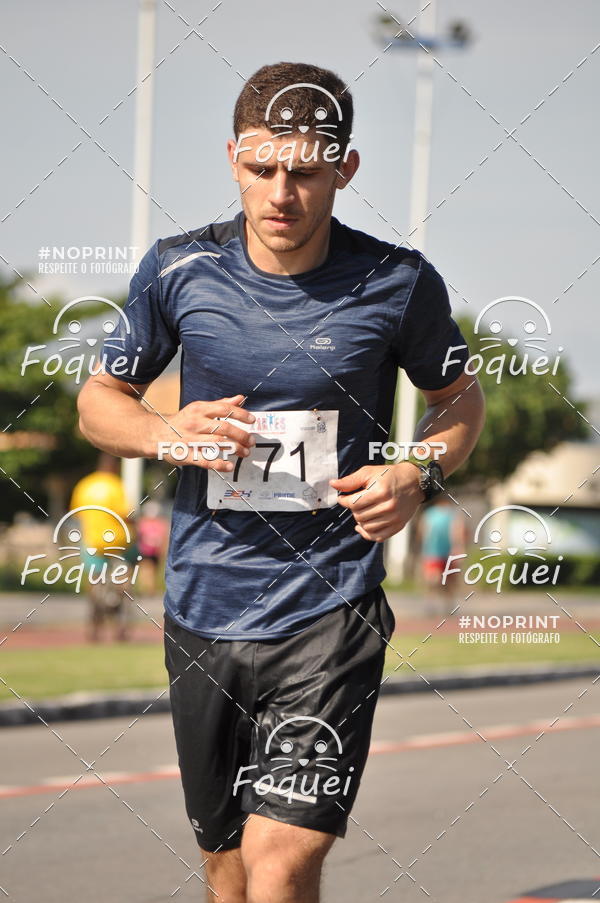 Buy your photos of the event21KES - Meia Maratona do Esprito Santo on Fotop