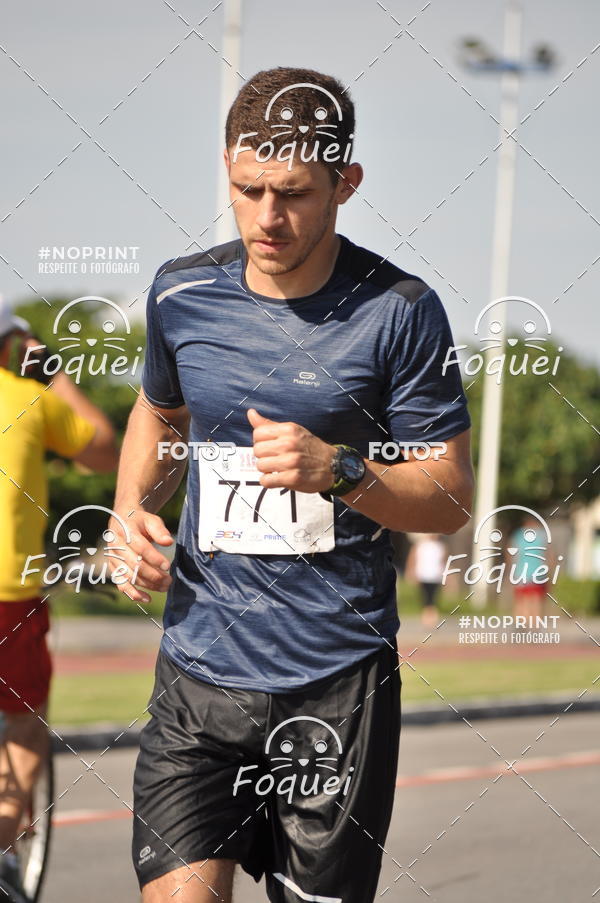 Buy your photos of the event21KES - Meia Maratona do Esprito Santo on Fotop