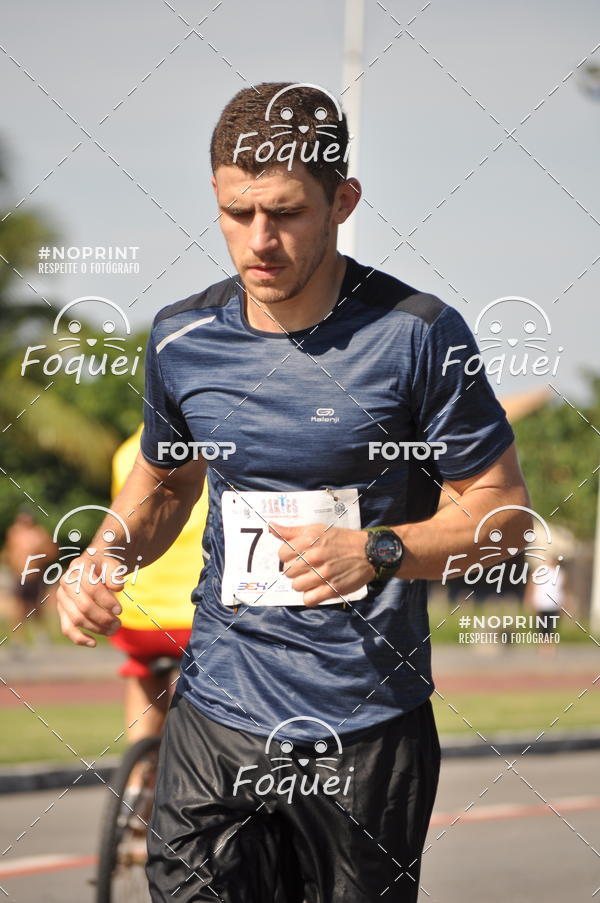 Buy your photos of the event21KES - Meia Maratona do Esprito Santo on Fotop