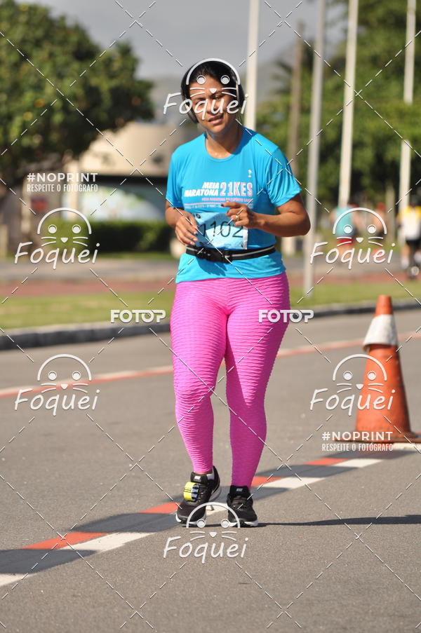 Buy your photos of the event21KES - Meia Maratona do Esprito Santo on Fotop