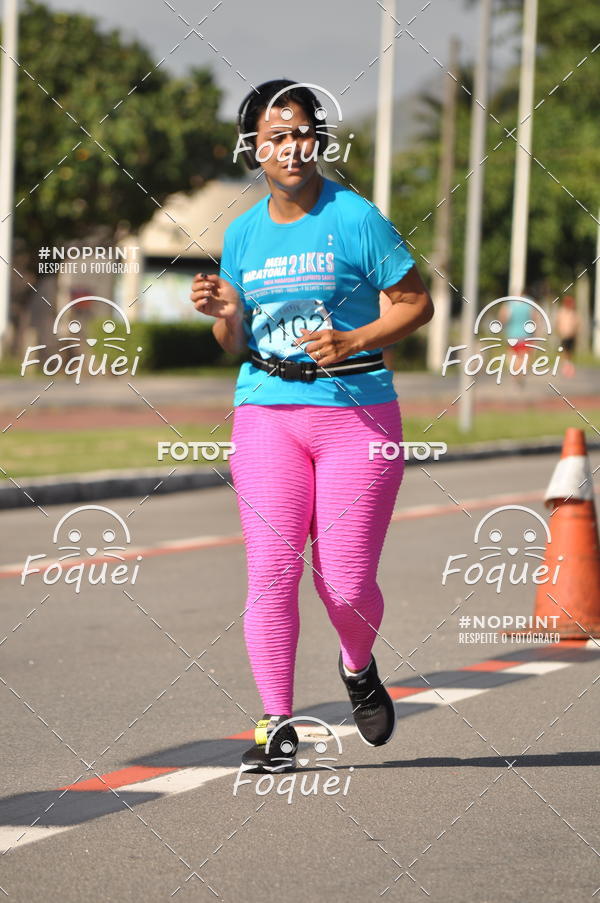 Buy your photos of the event21KES - Meia Maratona do Esprito Santo on Fotop