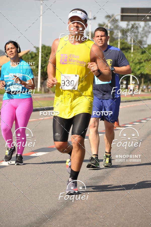 Buy your photos of the event21KES - Meia Maratona do Esprito Santo on Fotop
