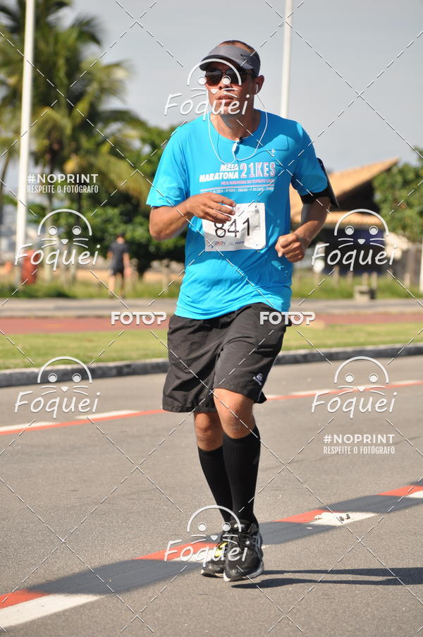 Buy your photos of the event21KES - Meia Maratona do Esprito Santo on Fotop