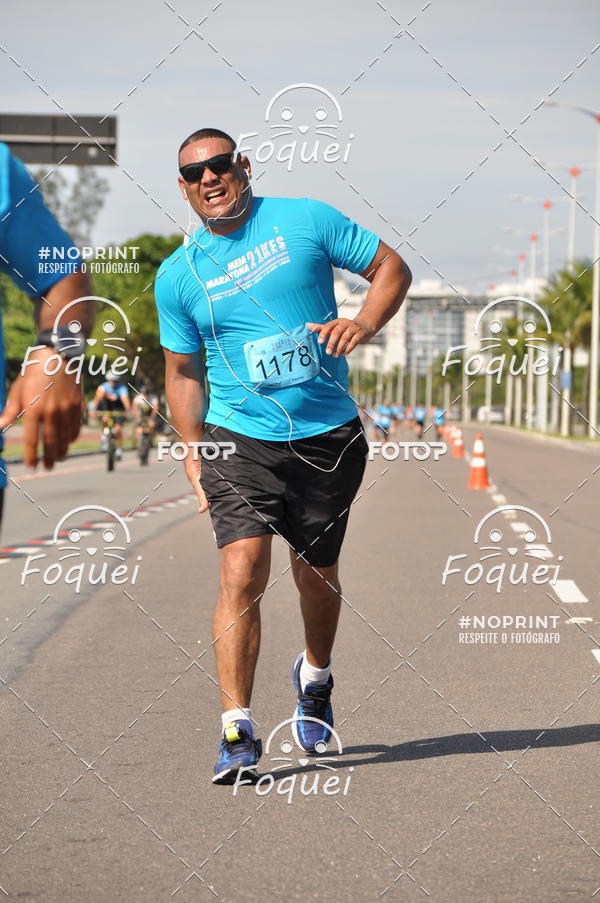 Buy your photos of the event21KES - Meia Maratona do Esprito Santo on Fotop