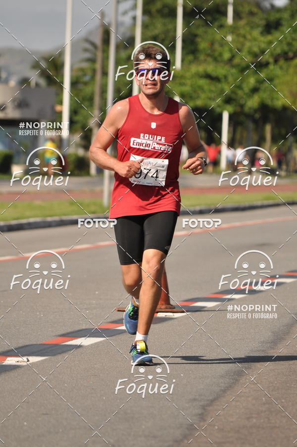 Buy your photos of the event21KES - Meia Maratona do Esprito Santo on Fotop
