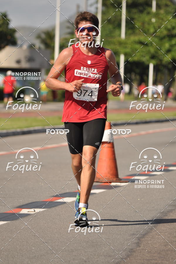 Buy your photos of the event21KES - Meia Maratona do Esprito Santo on Fotop