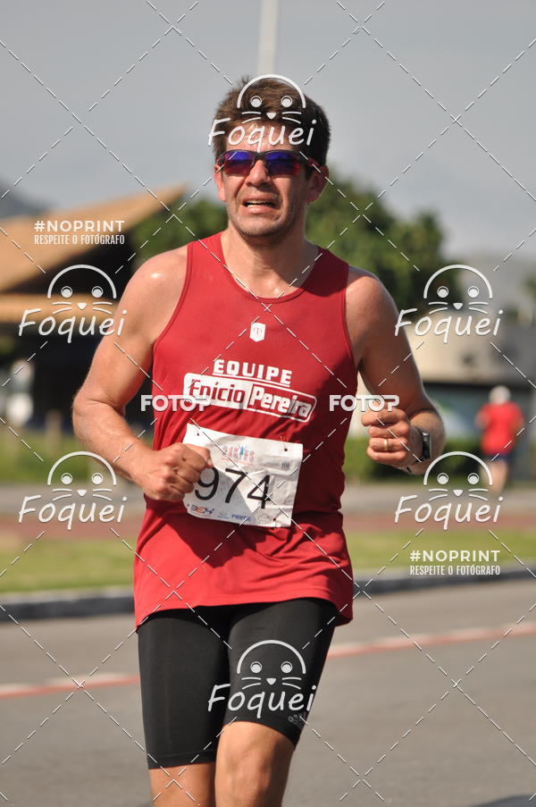 Buy your photos of the event21KES - Meia Maratona do Esprito Santo on Fotop