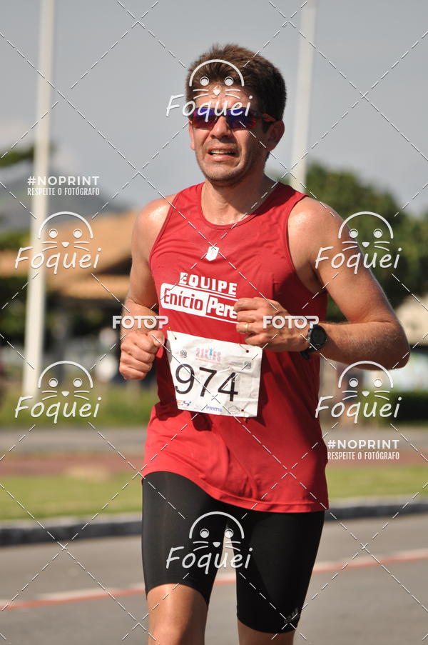 Buy your photos of the event21KES - Meia Maratona do Esprito Santo on Fotop