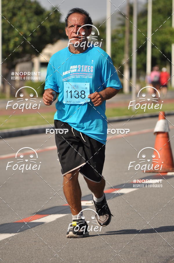 Buy your photos of the event21KES - Meia Maratona do Esprito Santo on Fotop
