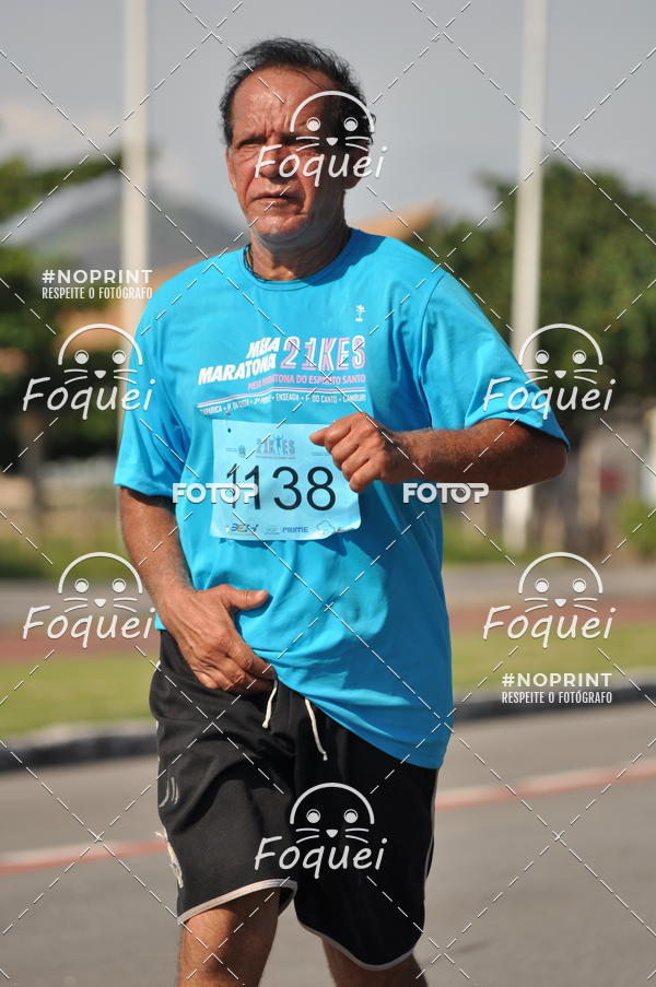 Buy your photos of the event21KES - Meia Maratona do Esprito Santo on Fotop