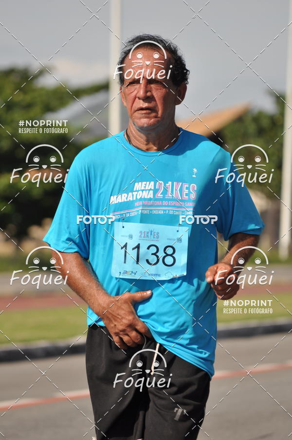 Buy your photos of the event21KES - Meia Maratona do Esprito Santo on Fotop